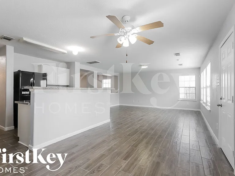 11210 Flying Geese Ln — Photo 2