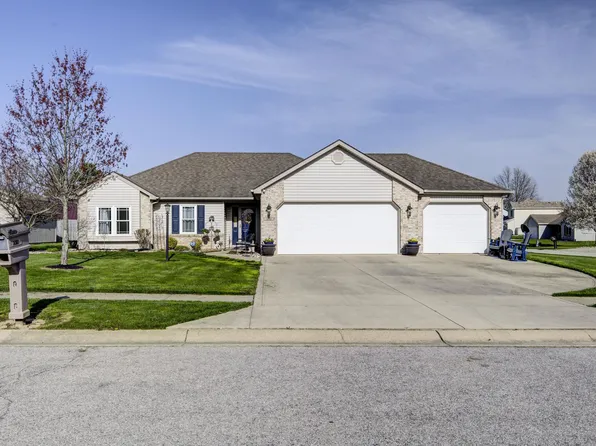 1010 Smith St, Roanoke, IN 46783