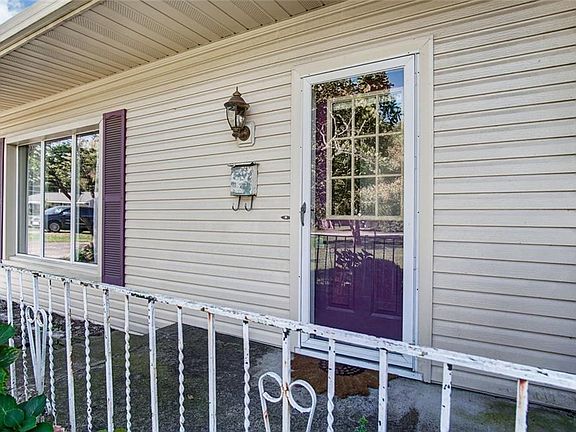 4th image of 2151 Arcadia Ave