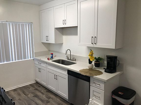 2nd image of 12344 Burbank Blvd