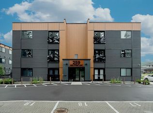 259 King St E #3A, Stoney Creek, ON L8G 1J7