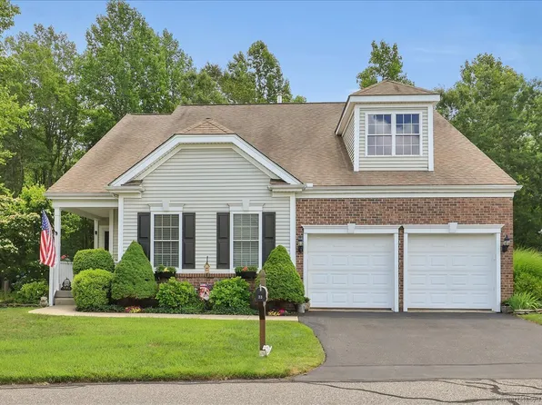 33 Wadsworth Lane #33, Wallingford, CT 06492