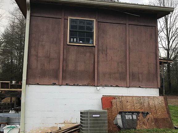 5th image of 49 Roosevelt St