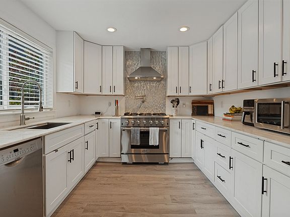 2nd image of 3811 Eaton Dr