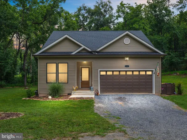 102 Dawn Ln, Harpers Ferry, WV 25425