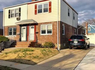 5043 185th St, Flushing, NY 11365