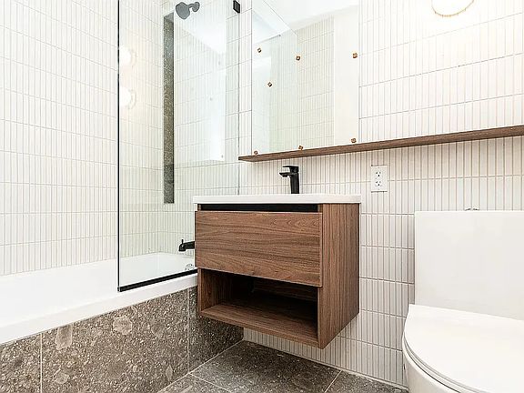 5th image of 230 N 7th St #212