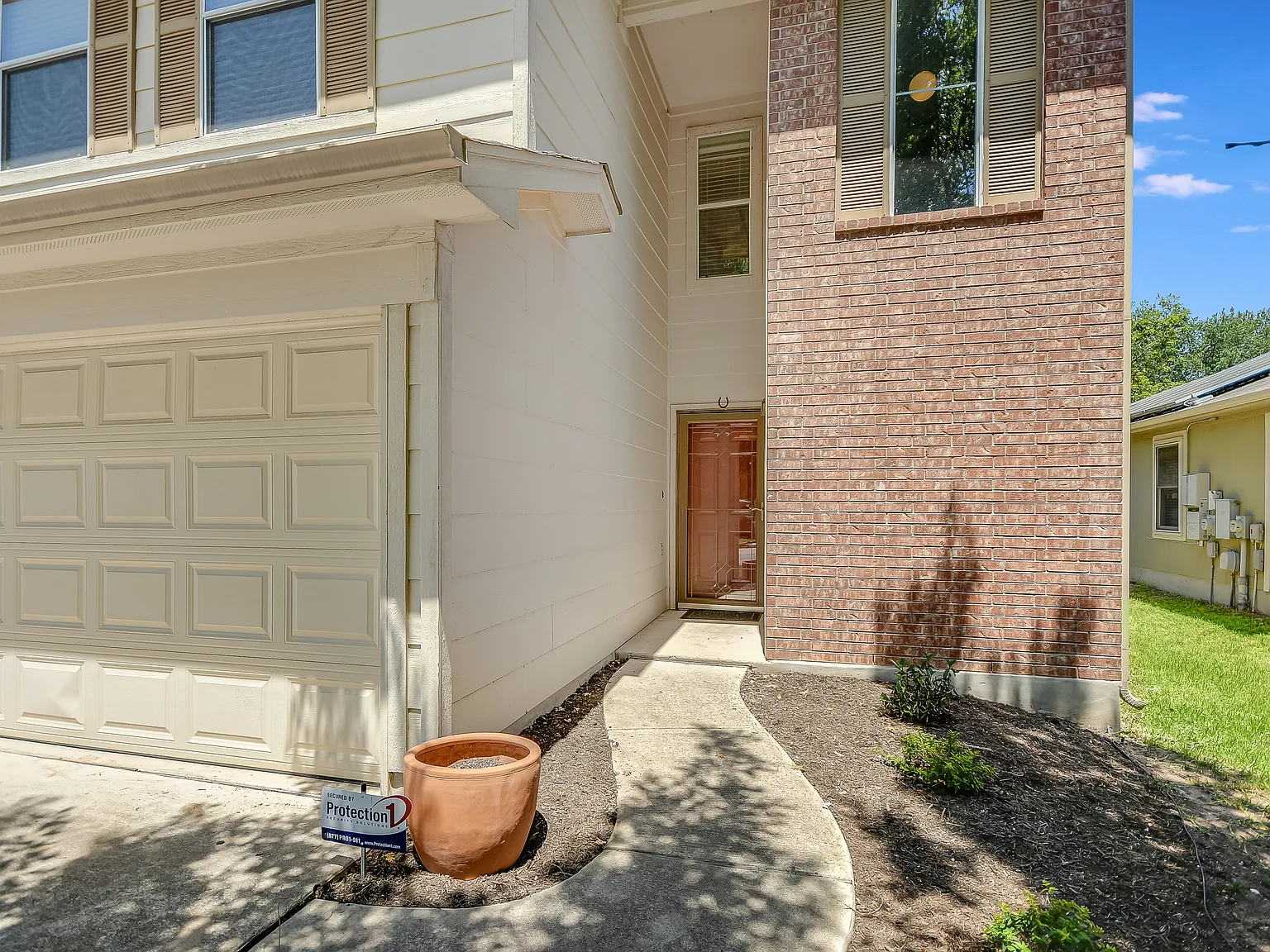 3 bed, 2.5 bath, 1529 sqft, $2,550 — Photo 2