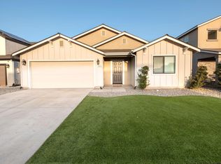 1517 S Barberry Place, Hanford, CA 93230