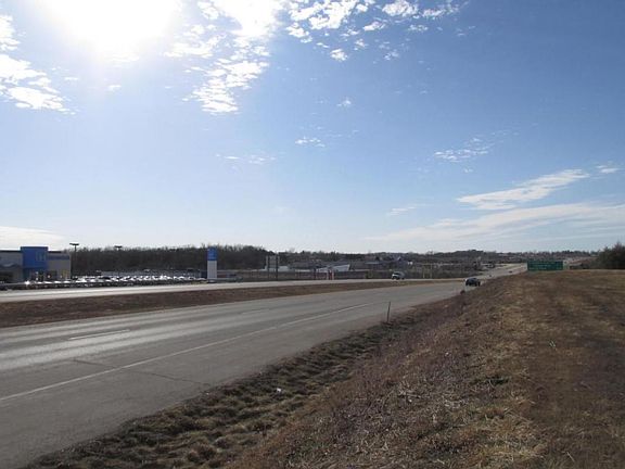 3rd image of 3209 S Ten Mile Dr