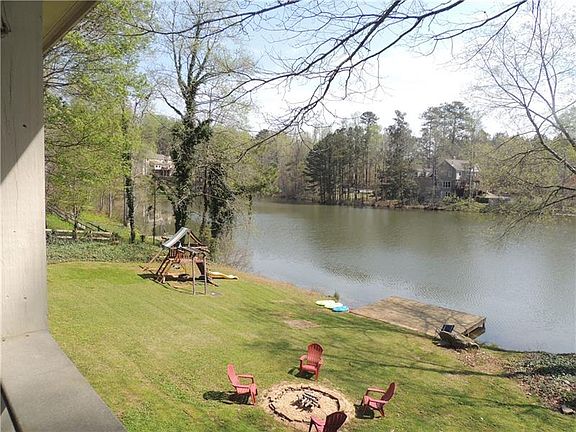 4th image of 1003 Crabtree Close