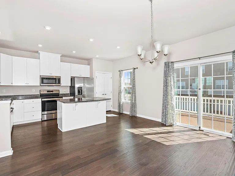 100 Merrimac Ave — Photo 10