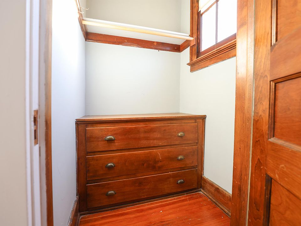 1st image of 115 S 38th Ave #11187304
