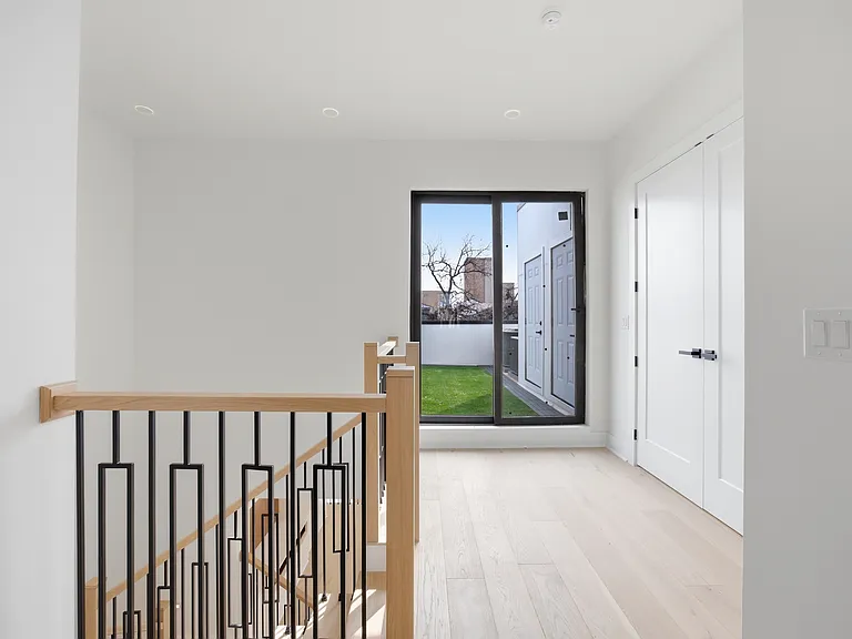 4222 Munger Ave — Photo 42