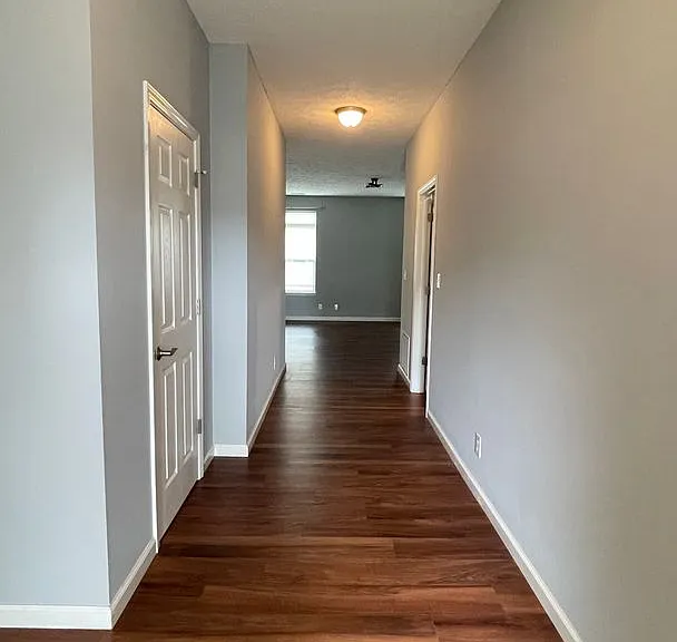 362 Chapelhill Dr — Photo 3