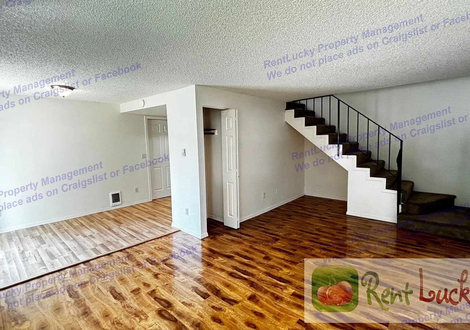 Sweet Updated 2-Bedroom Townhome w/Garage in Nice 4-Plex in Pacific! — Photo 4