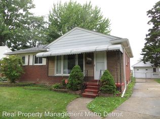 19129 Woodmont St, Harper Woods, MI 48225