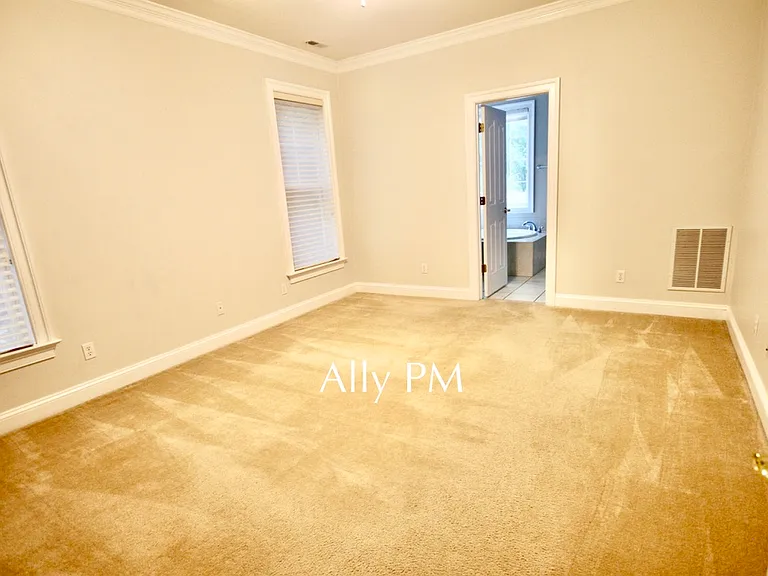 1892 Clay Dr — Photo 8
