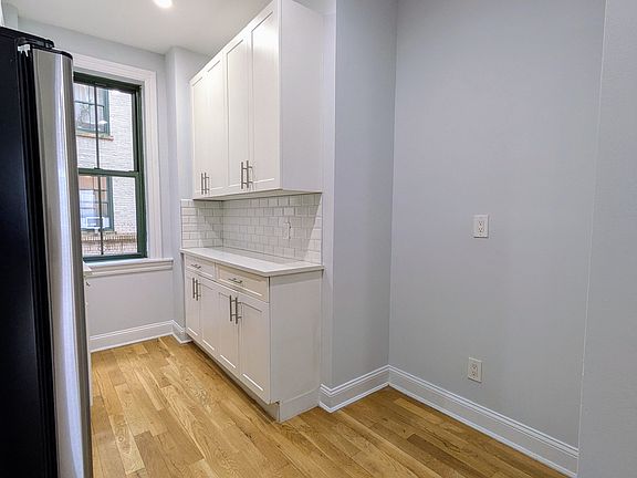 3rd image of 542 E 79th St APT 2N