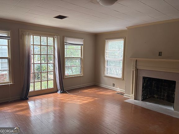 3rd image of 1184 Edna Place
