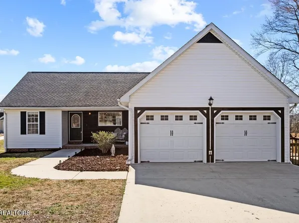 269 Countryside Dr, Sparta, TN 38583