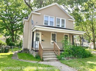 1734 Division St, Muskegon, MI 49441