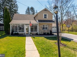 11 Locust St, Newtown Square, PA 19073