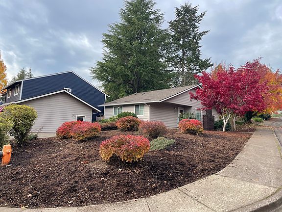 Corner lot with attractive landscaping and good sun exposure, which makes the home bright and inviting.