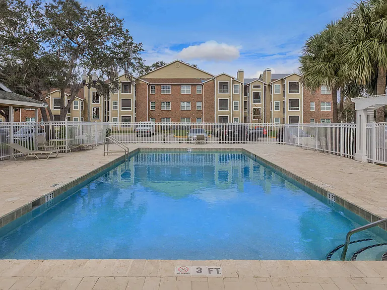 Regency Gardens Apartments — Photo 17