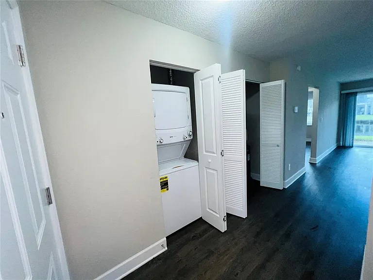2556 Woodgate Blvd #103 — Photo 7