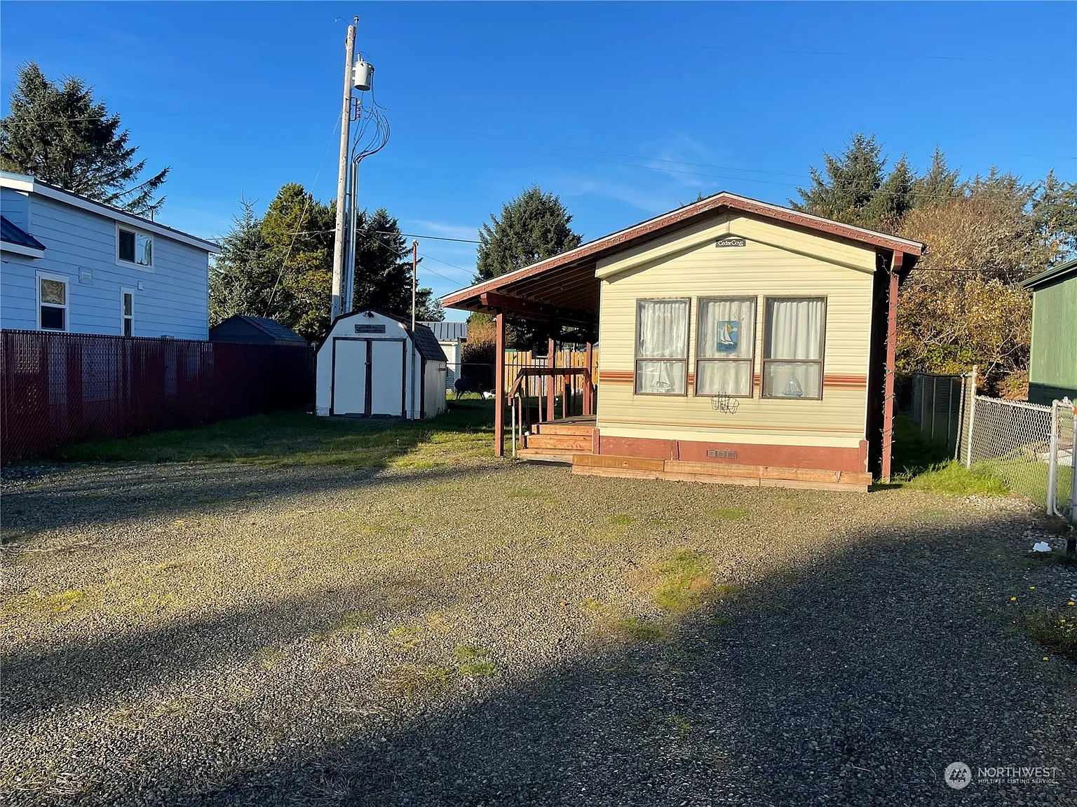 124 Galleon Loop NE photo 1