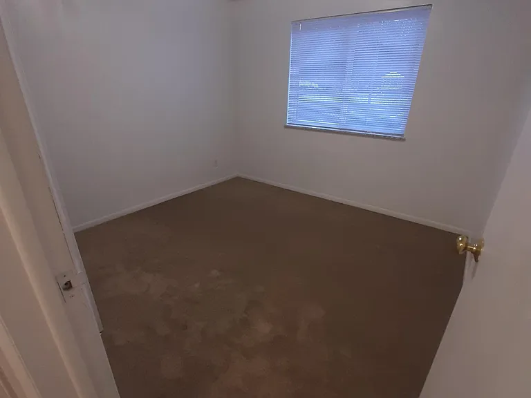 143 Lynnwood Mnr — Photo 8