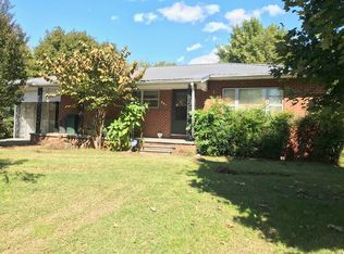 408 Dixon Ave, Englewood, TN 37329