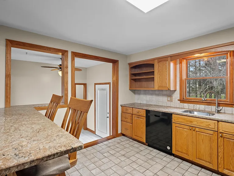 62 Brookside Ave E — Photo 13