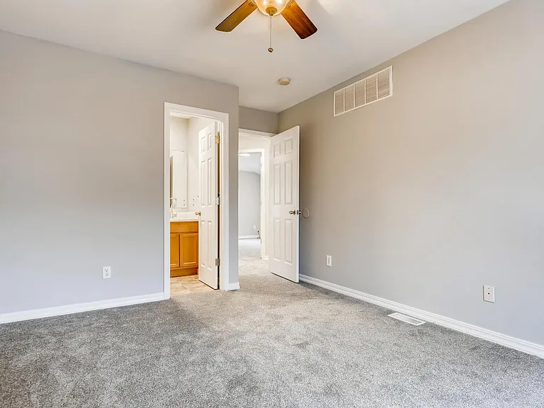 832 Mariposa St — Photo 14