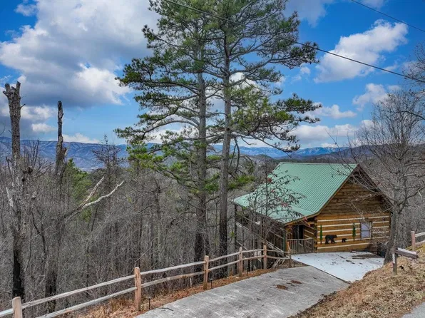 2609 Hatcher Mountain Rd, Sevierville, TN 37862