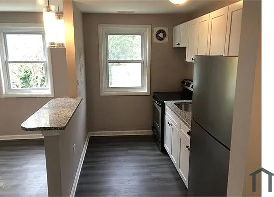 2 bed, 656 sqft, $1,513 — Photo 3