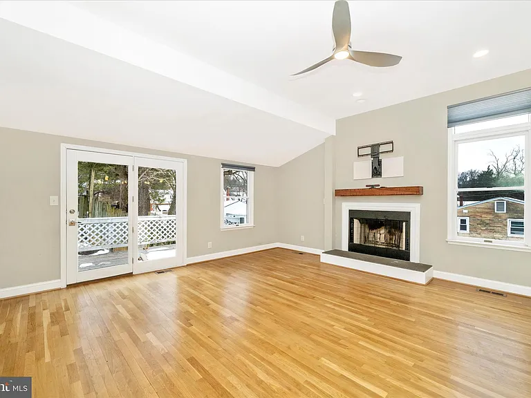 3313 Moline Rd — Photo 4