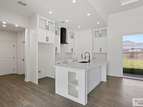 2nd image of 107 Finch Dr