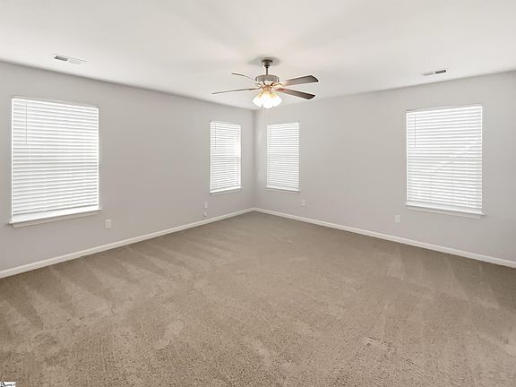 4th image of 605 N Meadows Ln