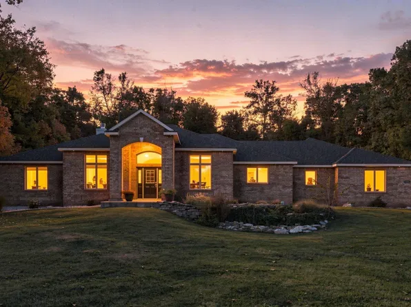 3420 W Cook Rd, Fort Wayne, IN 46818
