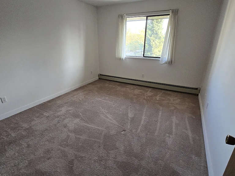 3044 Clearbrook Rd — Photo 6