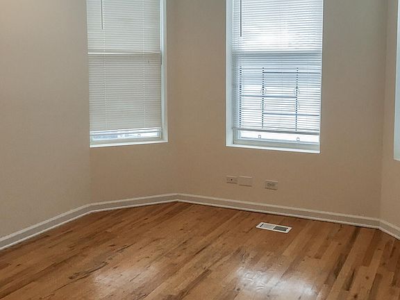 4th image of 2450 N Southport Ave #105
