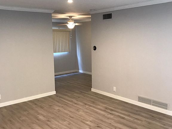 3rd image of 540 W Sierra Madre Blvd APT 1