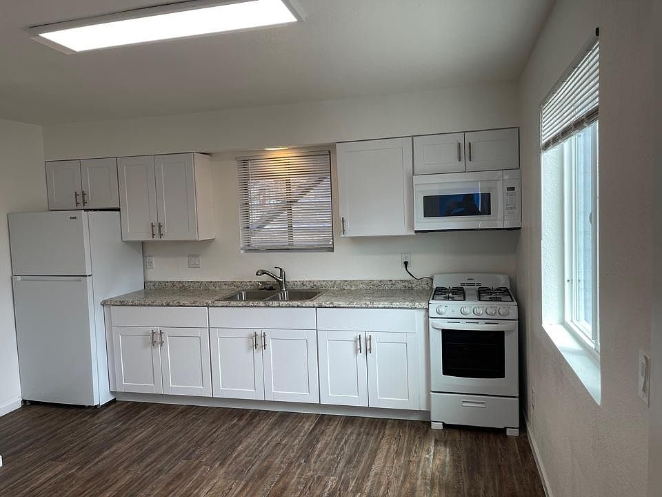 1st image of 1448 E Cinnabar Ave #A-1