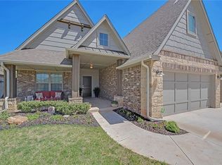 16112 Royal Crest Ln, Edmond, OK 73013