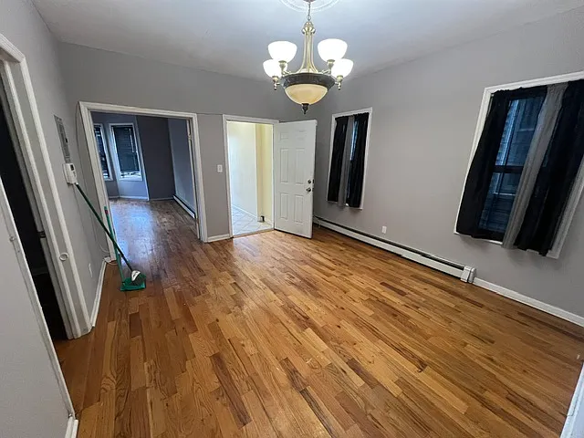 3 bed, $2,200 — Photo 3
