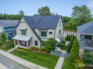 2274 New Town Dr NE #65, Grand Rapids, MI 49525