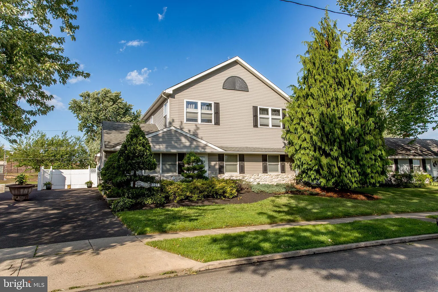 3845 Berkley Rd photo 1