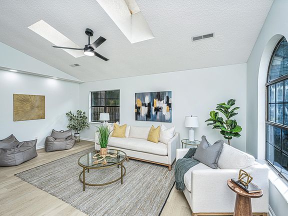 4th image of 8248 Timberidge Ct